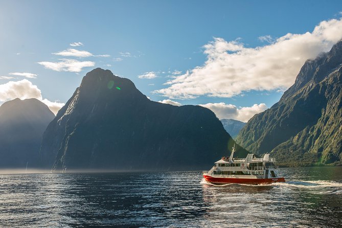 Milford Sound Premium Coach & Cruise from Queenstown with Lunch - Mirror Lakes and Monkey Creek
