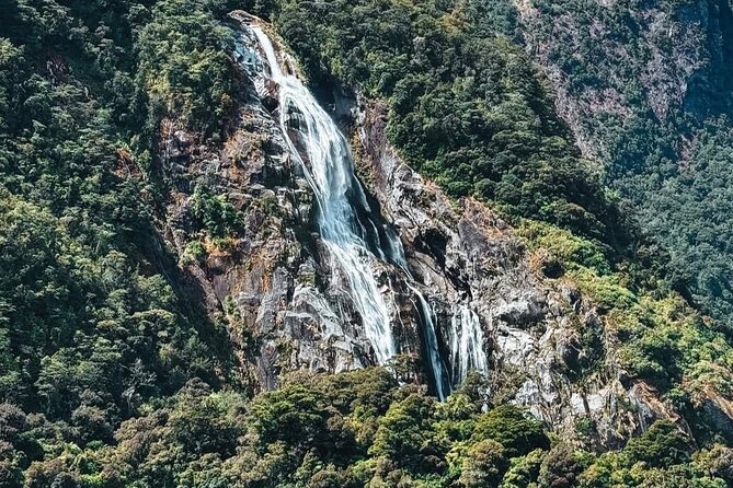 Milford Sound Private Day Trip from Queenstown via Te Anau - Eglinton Valley opens the view