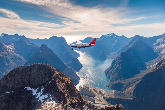 Milford Sound Small Group Tour from Queenstown with Scenic Flight - The two-hour Milford Sound nature cruise