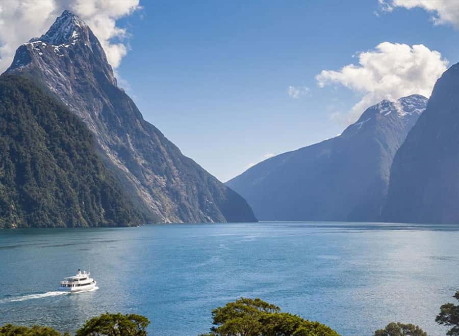 Milford Sound: Small-Group Tour from Te Anau - Why the drive from Te Anau is worth your day