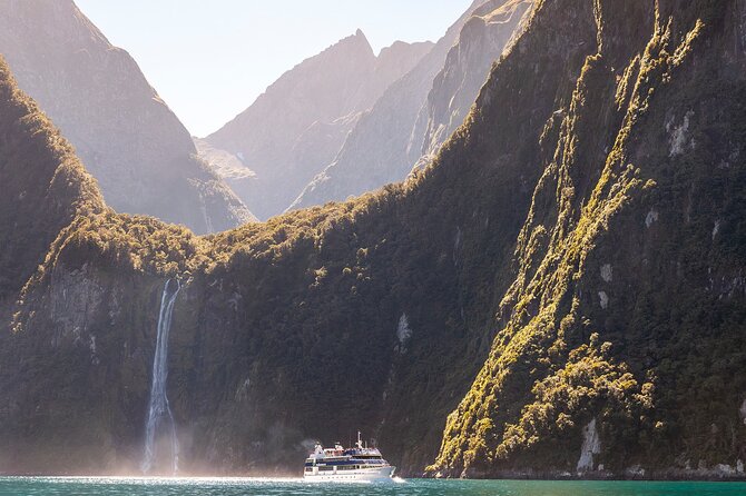 Milford Sound Tour: Cruise & Flight - A quieter 1 hour 45 minute Milford cruise