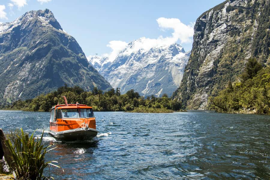 Milford Track: Full Day Guided Hike and Nature Cruise - Why combining the Milford Track and Milford Sound works