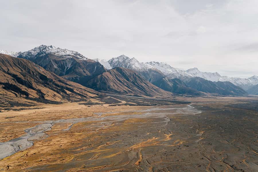 Mount Cook: Alpine Explorer 35 Minute Flight - Flying above the Ben Ohau Mountains