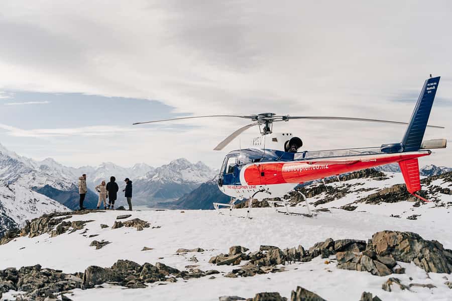 Mount Cook: Alpine Explorer 35 Minute Flight - A 35-minute trip with a useful stop