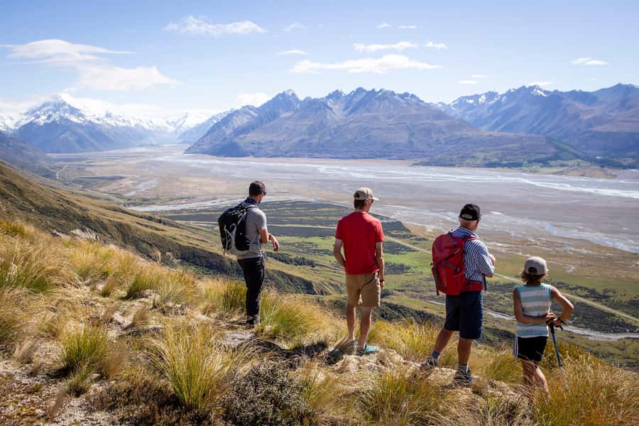 Mount Cook: Glentanner High Country Heli Hike - Walking the 7km Glentanner track