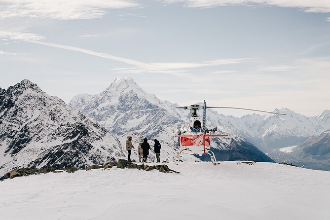 Mount Cook: Mountains High 40-Minute Helicopter Flight - The snowfield stop above Tasman Glacier