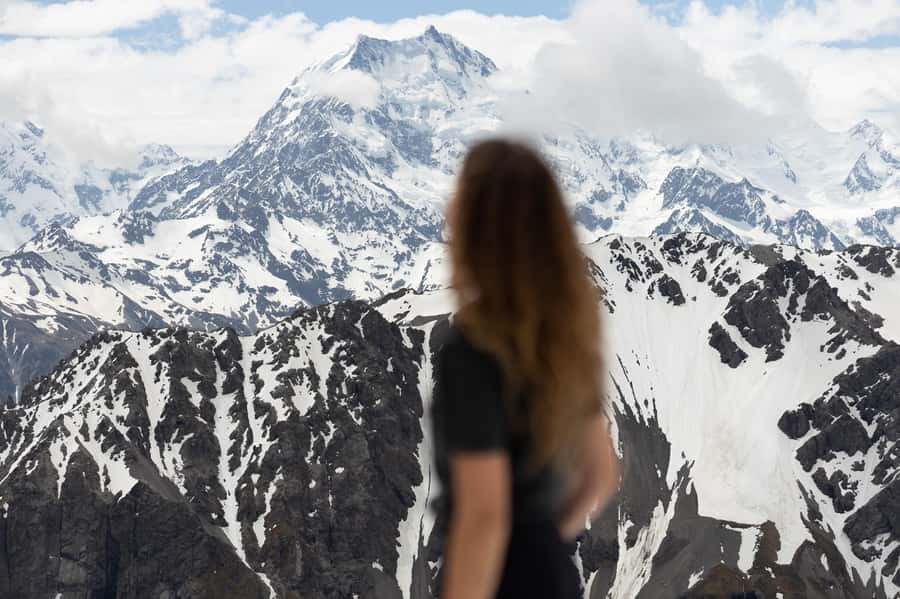Mount Cook: Scenic Helicopter Flight with Alpine Landing - Returning with the pilot’s commentary