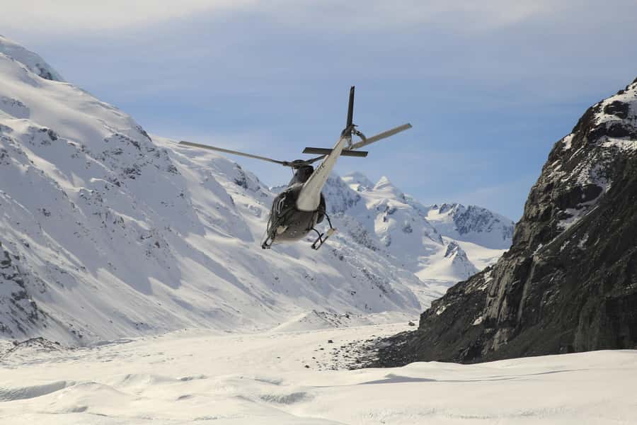 Mount Cook: Ski Plane and Helicopter Glacier Combo Flight - Aoraki Mount Cook from the air