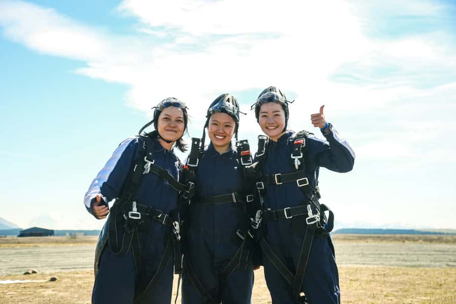 Mount Cook: Tandem Skydive Experience - Weather, timing, and the real risk