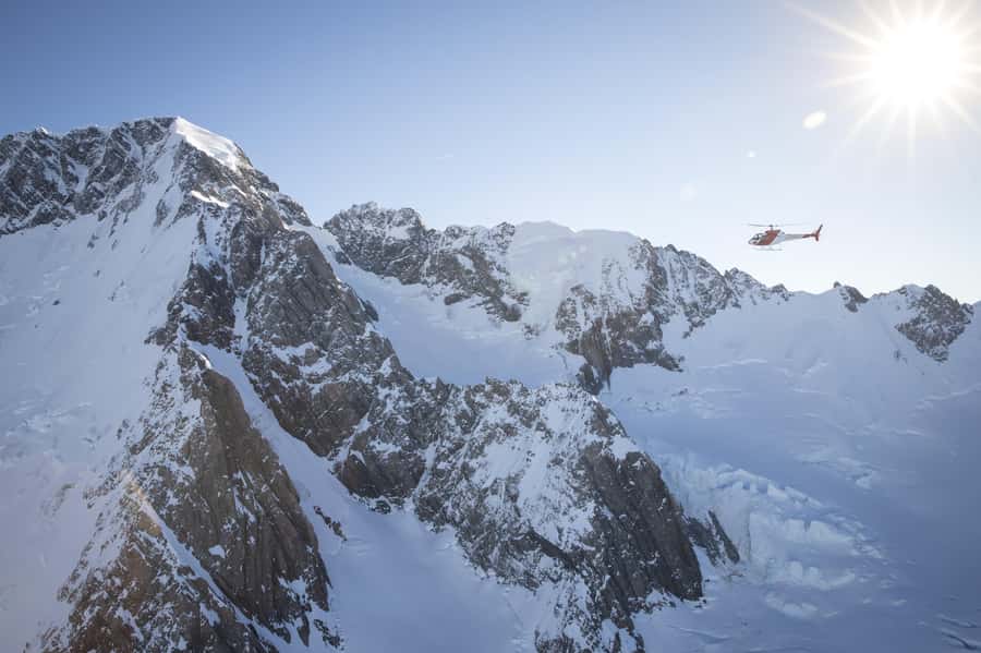 Mount Cook: Tasman Glacier Helicopter Flight - Taking off from Aoraki / Mount Cook Village
