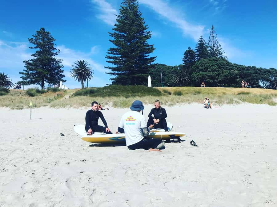Mount Maunganui: Group Beginner Surf Lesson - Starting opposite 27 Marine Parade