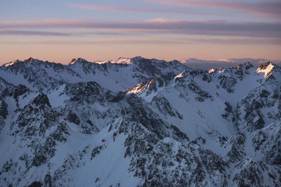 Mt Cook: 55-Minute Scenic Flight in Helicopter or Ski Plane - Helicopter or ski plane: which suits you?