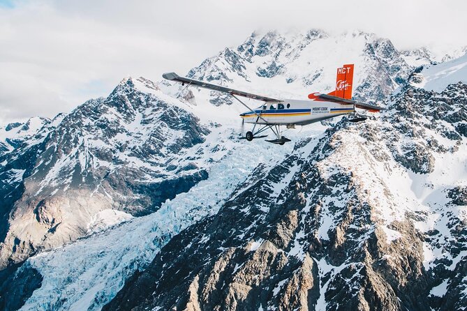 Mt Cook Tour & Ultimate Alpine Experience Combo from Queenstown - Kawarau Gorge and the road toward Cromwell