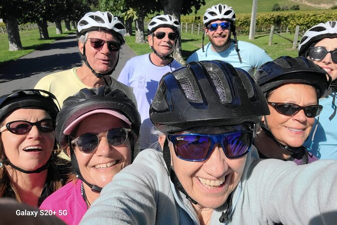 Napier: Cycle to Wineries - Half Day, self-guided - Following the Hawke’s Bay Trails