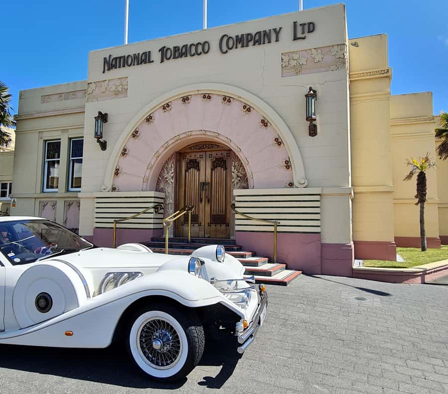 Napier: Highlights & Tour Exploring the Best of this Region - Te Mata Peak or Arataki Honey