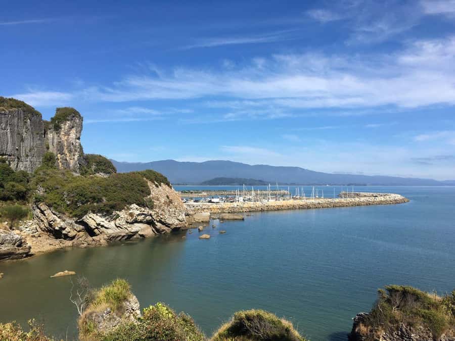 Nelson: Golden Bay in a Day Tour - The guide makes the difference on a long day
