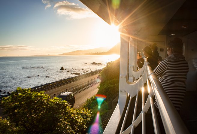 Northern Explorer Train Journey from Wellington to Auckland - The Raurimu Spiral and railway engineering
