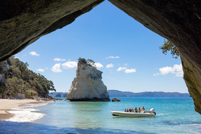 One Hour Cathedral Cove Boat Tour in Hahei - Cathedral Cove Beach from the water