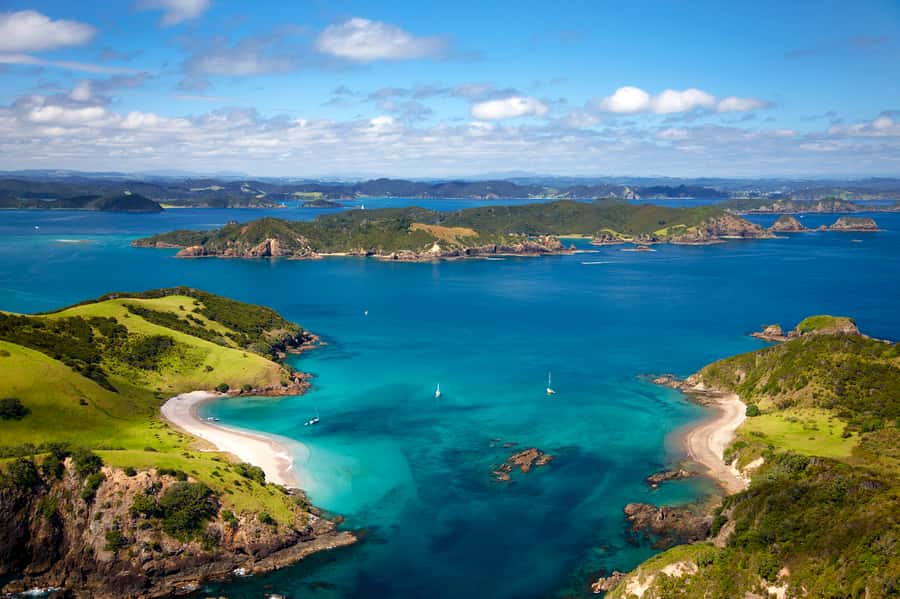 Paihia/Russell: Hole in the Rock and Bay of Islands Cruise - Boat comfort, seating, and the feel of the ride