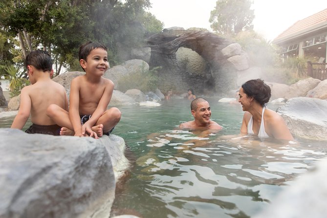 Polynesian Spa Rotorua: Deluxe Lake Spa Hot Spring Bathing - The five pools: mineral water without the fuss