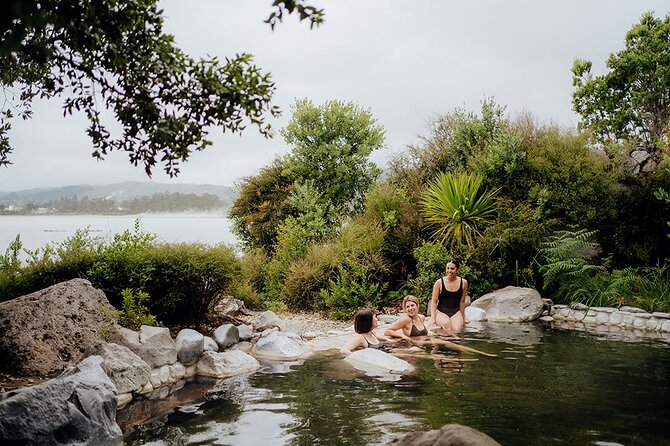Polynesian Spa Rotorua: Deluxe Lake Spa Hot Spring Bathing - Family access changes the mood