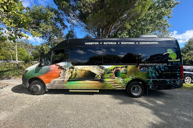 Premium Hobbiton Small Group Day Tour from Auckland - The Alexander Sheep Farm Setting