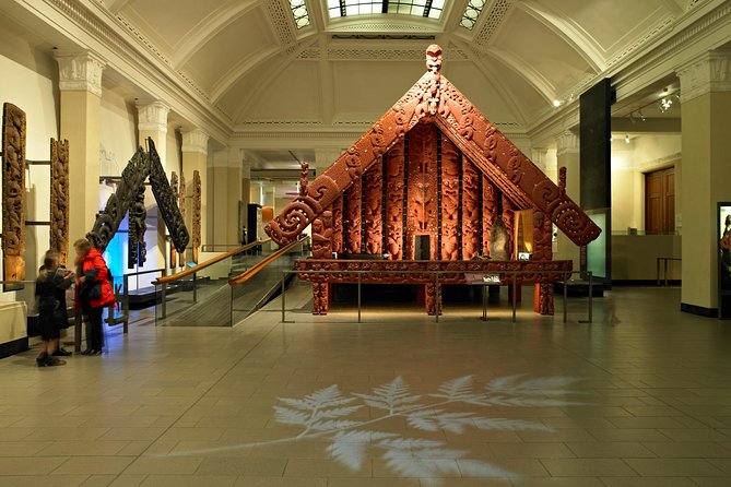 Private Auckland Maori Luxury Tour - The Auckland Domain and Museum