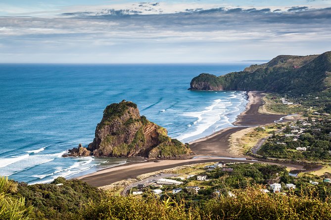 Private Auckland's West Coast - Piha/ Muriwai - Wild West Tour - Why Auckland’s Wild West Coast feels so different