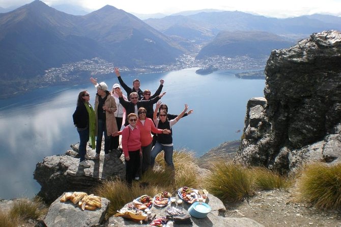 Private Champagne Picnic on a Peak with Helicopter Ride - Landing on Cecil Peak