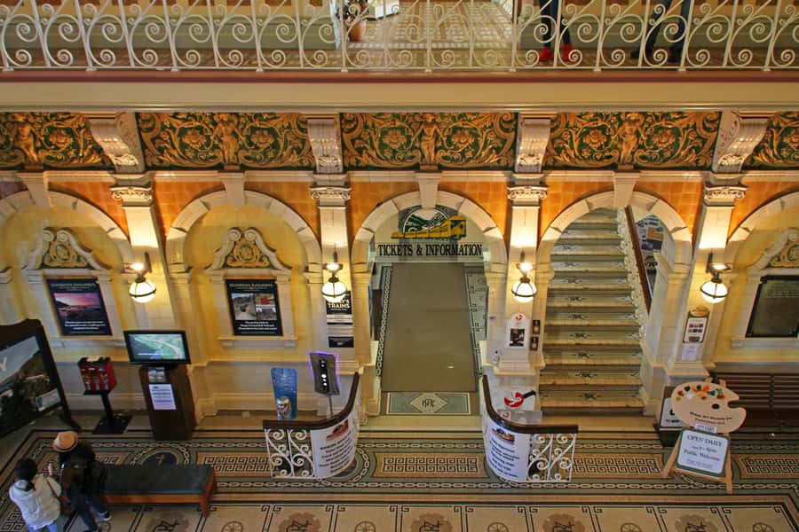 Private Dunedin City Highlights and Otago Peninsula Day Tour - Dunedin’s city center in two classic buildings