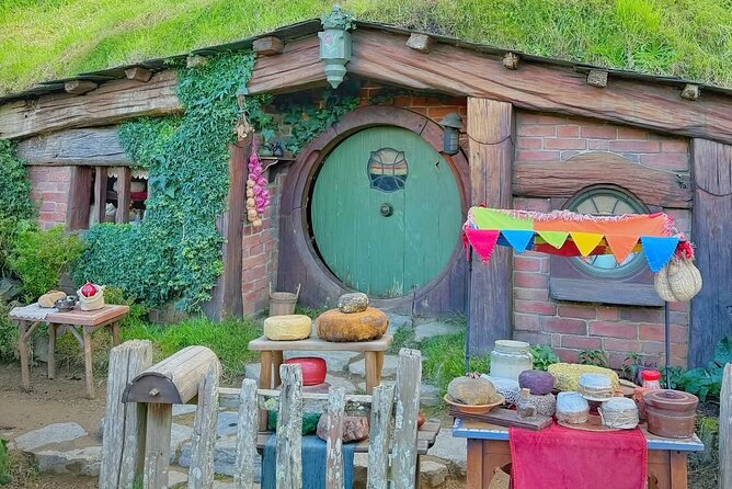 Private Hobbiton Movie Set and Rotorua Day Trip from Auckland - Why Hobbiton makes this Auckland day trip special