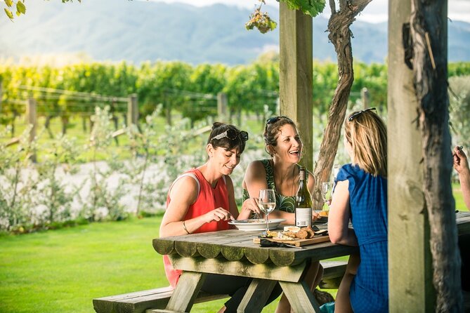 Private Marlborough Winery Tour - Saint Clair can turn tasting into lunch