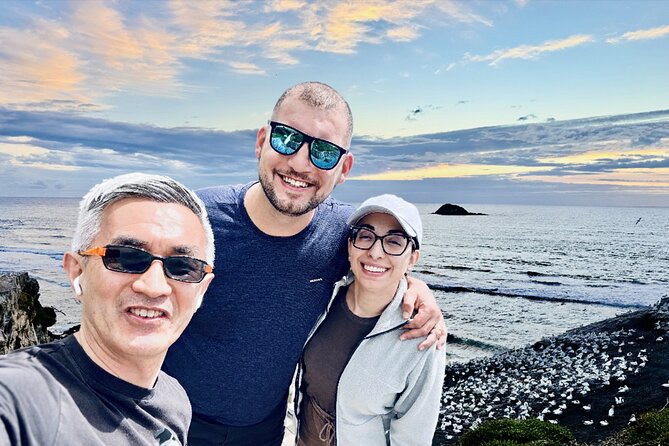 [PRIVATE] SUNSET. Wine. Hot Pool. Dinner - Hunting Lodge connects wine with New Zealand history