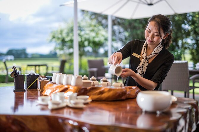 Private tour from Auckland - Waitomo Glowworm Caves, Zealong Tea & Kiwi Bird - Is $619.95 per person a fair price?