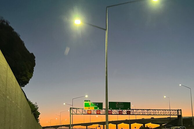 Private Transfer From Auckland International Airport To Auckland City - The ride into central Auckland