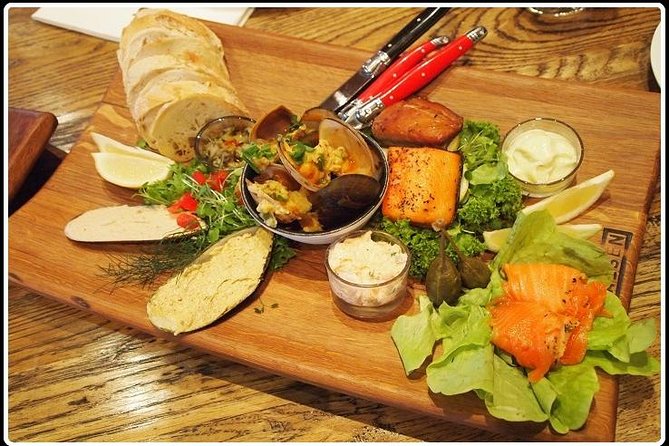Private Wine Gourmet and Scenic Delights Tour from Picton - Tasting Marlborough’s main wines
