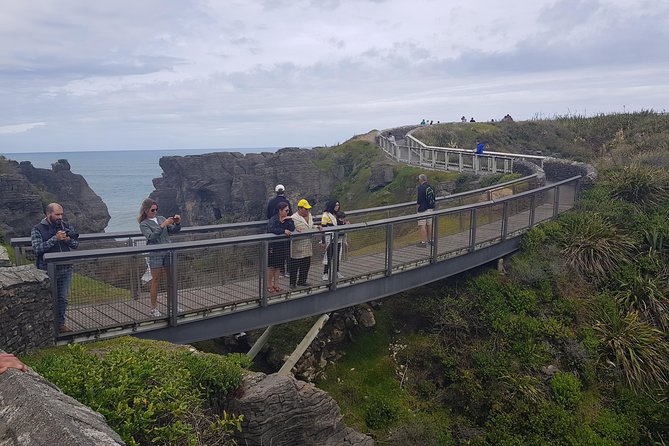 Punakaiki Blow Holes & Pancake Rocks Scenic Tour - Fitting the tour around Greymouth transport
