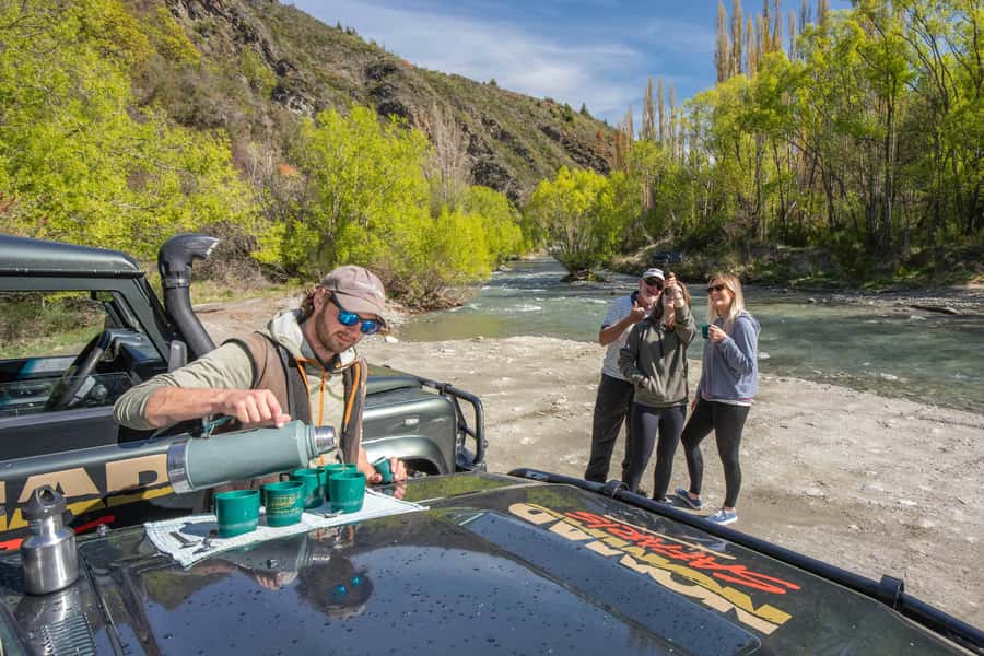 Queenstown: 4WD Lord Of the Rings Tour Half-Day Tour - Kawarau Gorge and the Pillars of the Kings