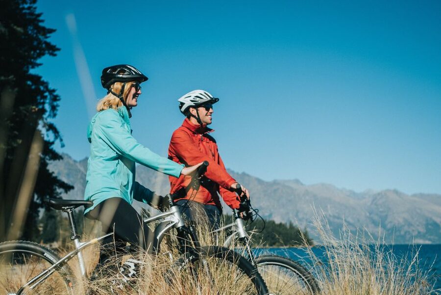 Queenstown: Arrowtown To Queenstown Biking Adventure - Reaching Lake Whakatipu and the Queenstown finish