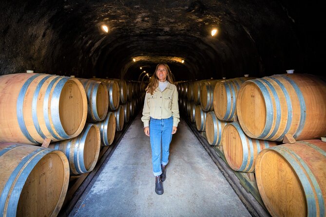 Queenstown Classic Wine Tour: 3 Winery Visits, Cave Tour & Cheese - Key points to know before you book