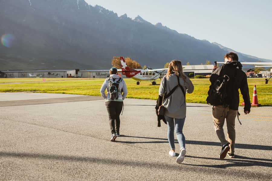 Queenstown: Day Trip to Stewart Island via Scenic Flight - Key points to know before you book