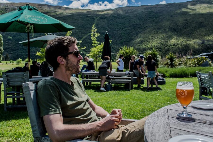Queenstown & Gibbston Valley: Hop-On Hop-Off Wine Tours - The drivers can make the timetable easier