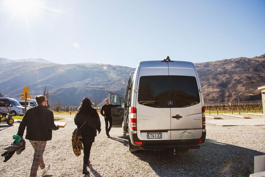 Queenstown: Helicopter & Wine Tasting Tour - Mt Rosa Wines and the Central Otago comparison