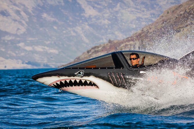 Queenstown Hydro Attack Shark Ride Adventure - A Shark-Shaped Machine on Lake Wakatipu