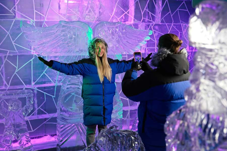 Queenstown: Ice Bar Entry with Warm Winter Gear and Drink - Key points to know before you go