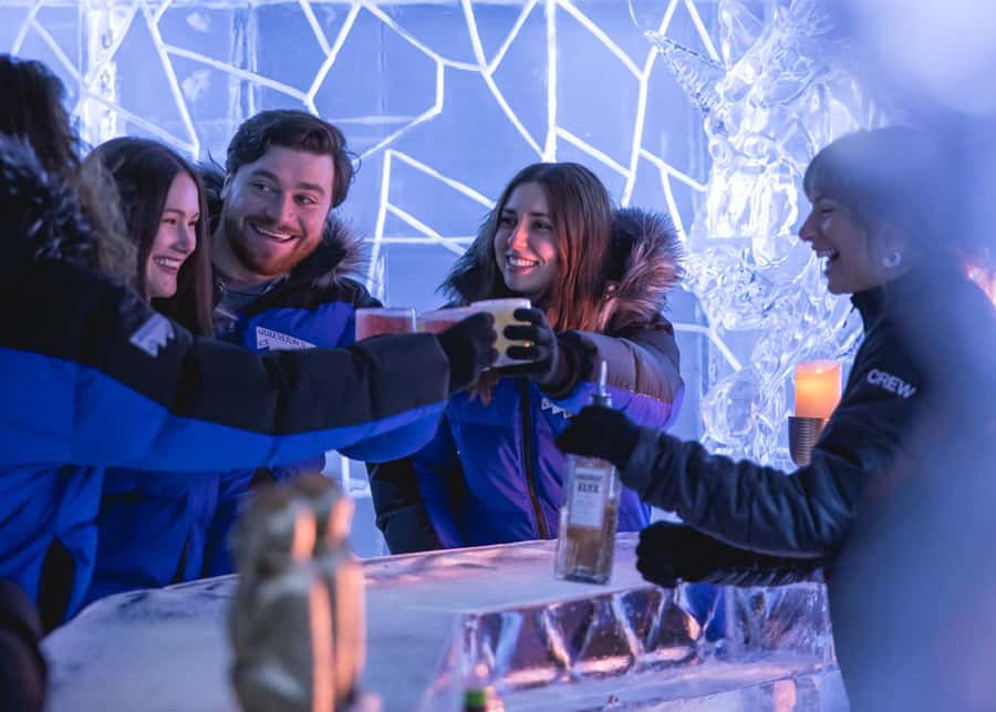 Queenstown: Ice Bar Entry with Warm Winter Gear and Drink - Staying warm at around minus temperatures