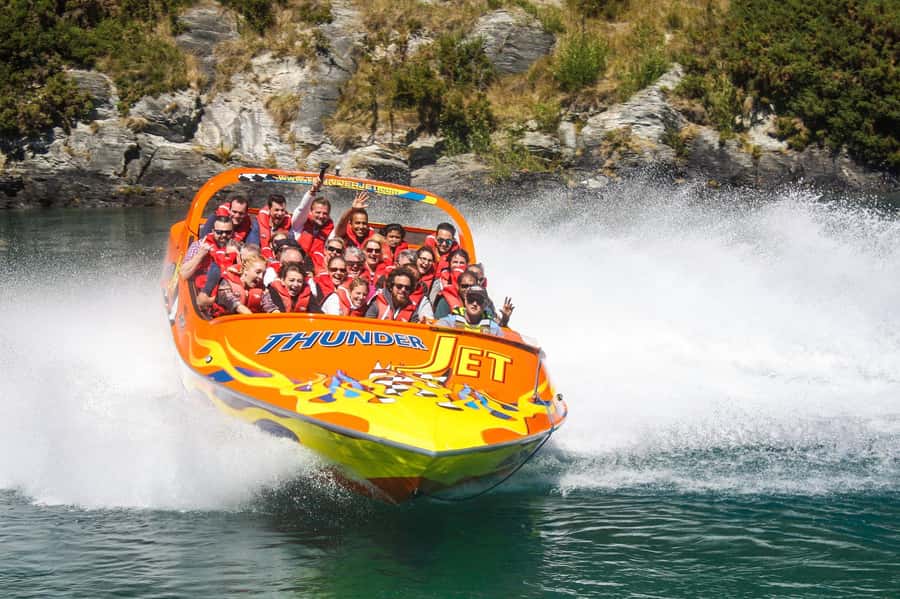 Queenstown: Jet Boat Adventure with Thunder Jet - From open lake to Kawarau River