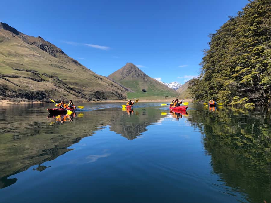 Queenstown: Kayaking or SUP Experience on Moke Lake - Arriving at Moke Lake and getting set up