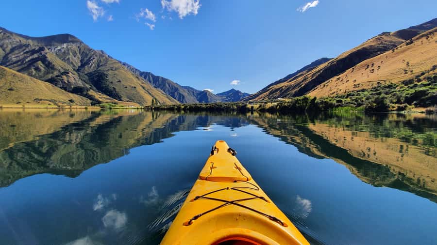 Queenstown: Kayaking or SUP Experience on Moke Lake - Timing, group size, and practical limits