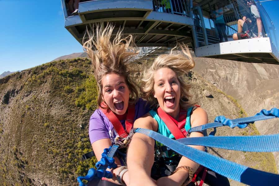 Queenstown: Nevis Bungy & Swing Combo - The 70-metre drop into a 300-metre arc